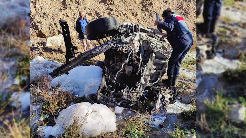 Takla atıp şarampole devrilen otomobilin sürücüsü öldü