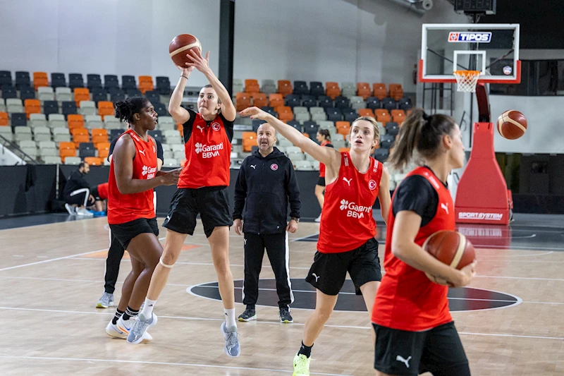 A Milli Kadın Basketbol Takımı, Slovakya maçı hazırlıklarına başladı