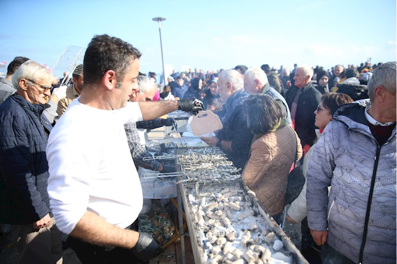 Ordu’da düzenlenen festivalde 10 ton hamsi tüketildi