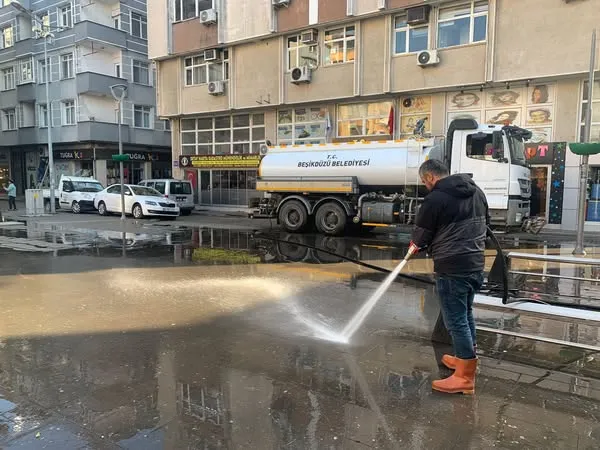 Beşikdüzü Belediyesi Altyapı ve Temizlik Çalışmalarına Devam Ediyor