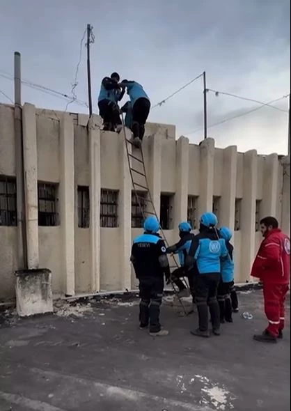 Yesevi Hareketi Hatay Şubesi üyeleri Sednaya Hapishanesi’ndeki arama çalışmalarına katıldı 