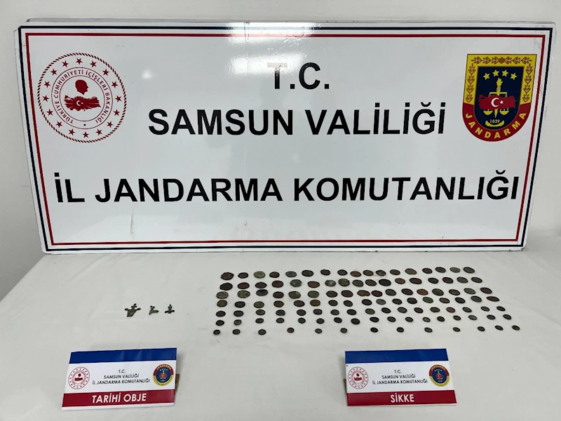 Araçlarında tarihi eser ele geçirildi; 2 gözaltı