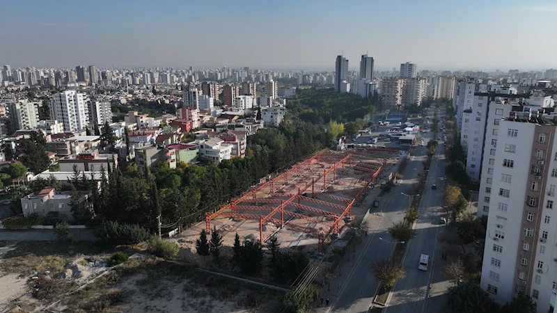 Adana Koop Kapalı Semt Pazarı’nda çalışmalar hızlandı