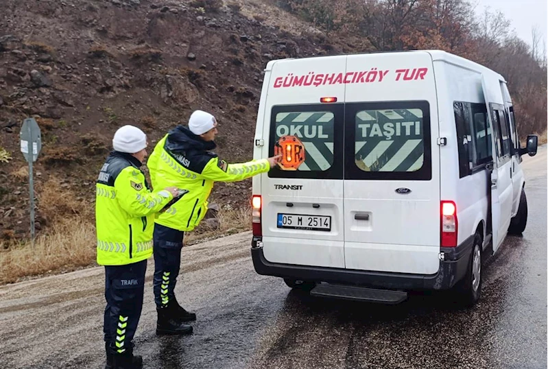 Gümüşhacıköy’de öğrenci servisleri denetlendi