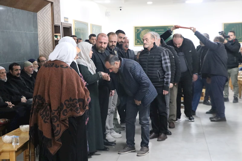 Diyarbakır’da aileler arasındaki husumet, barış töreniyle son buldu