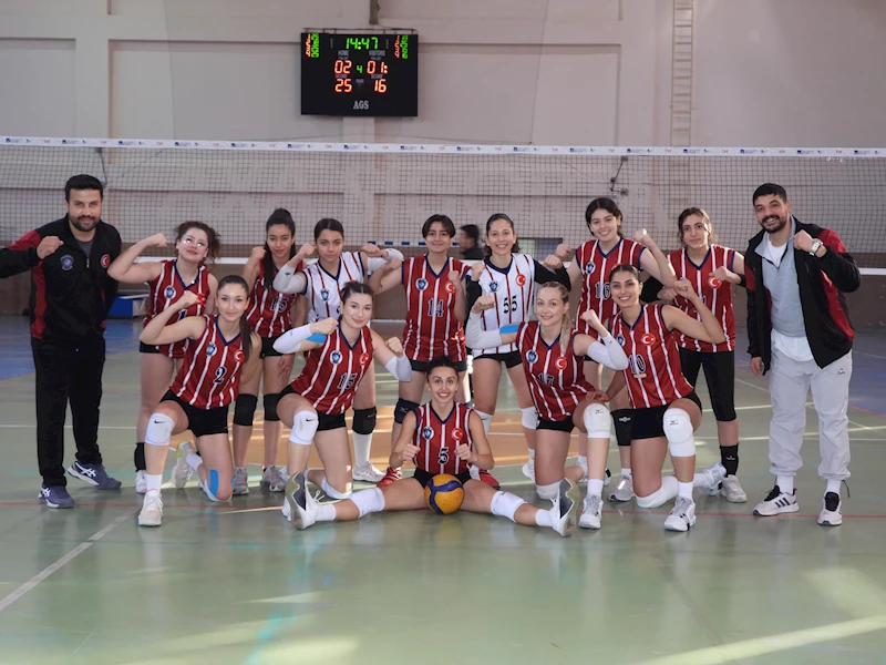 Depremzede voleybol takımı, şampiyonluk için mücadele veriyor