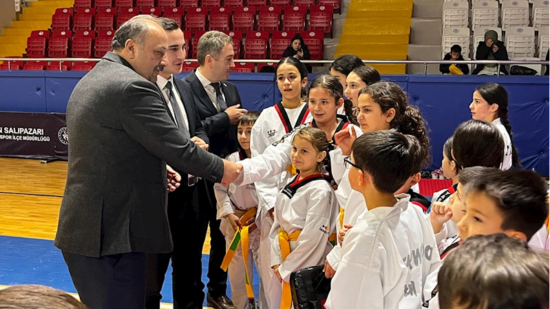 Salıpazarı Kaymakamı Beyazıt ve Belediye Başkanı Karaca, antrenör ve sporcularla buluştu