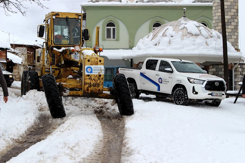 Elmalı ve Alanya’da yollar açılıyor