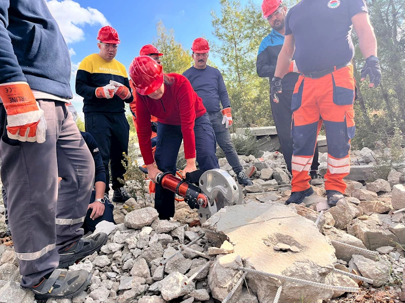 Kepez personeli afetlerde profesyonel müdahaleye hazırlanıyor