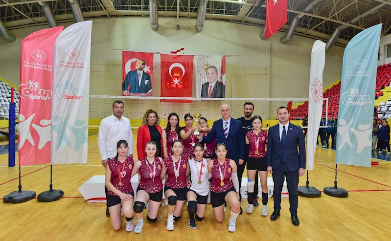 Okul Sporları Genç Kızlar Voleybol Müsabakaları tamamlandı