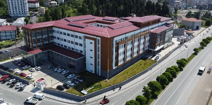 RTEÜ Üniversitesi Diş Hekimliği Fakültesi Ameliyathanesi Hizmete Açıldı