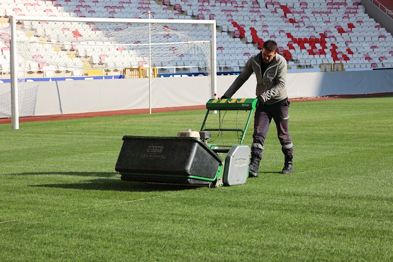 Sivas 4 Eylül Stadı Galatasaray maçına hazırlanıyor 