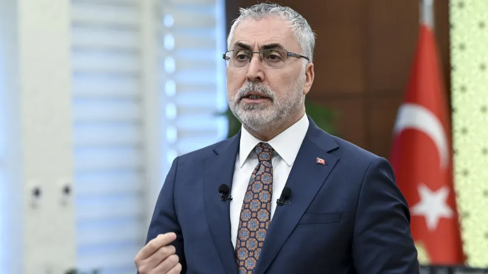 Bakan Işıkhan: Aylık artışlarını aşırı kar hırsına ezdirmeyeceğiz