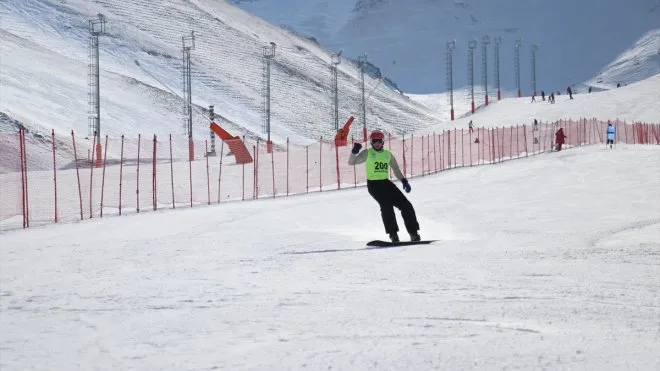 Kış Spor Oyunları ile üniversiteli sporcular deneyim kazanıyor