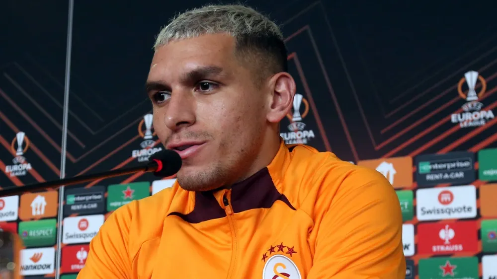 Galatasaylı futbolcu Torreira: Amacımız son ana kadar mücadele etmek