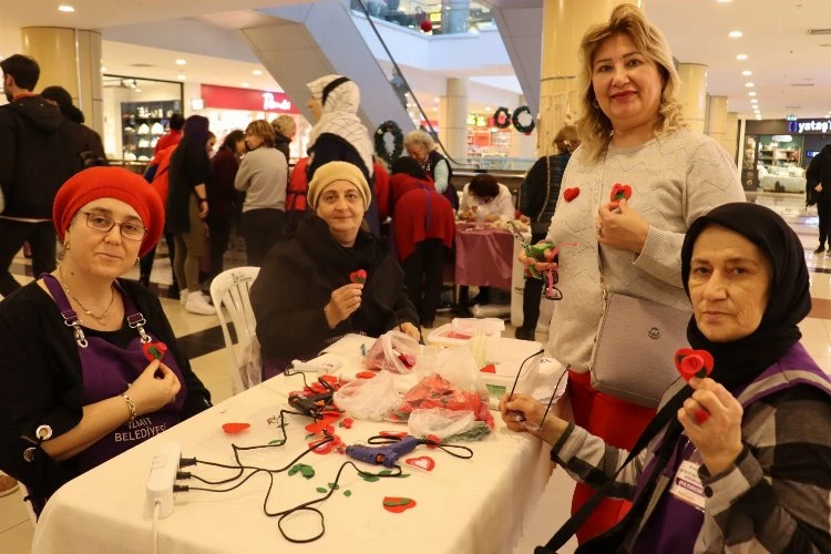 İzmitli kadınların el emekleri görücüye çıktı