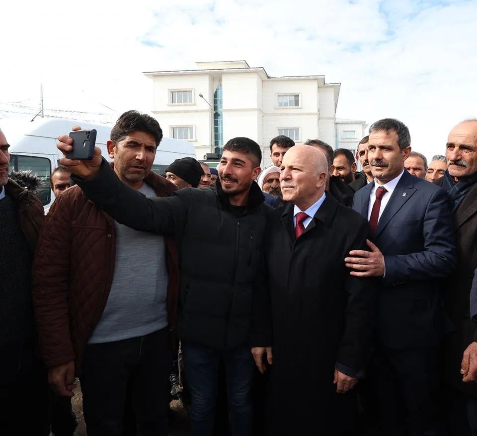 Mehmet Sekmen, Çat ilçesinde Vatandaşlarla Buluştu