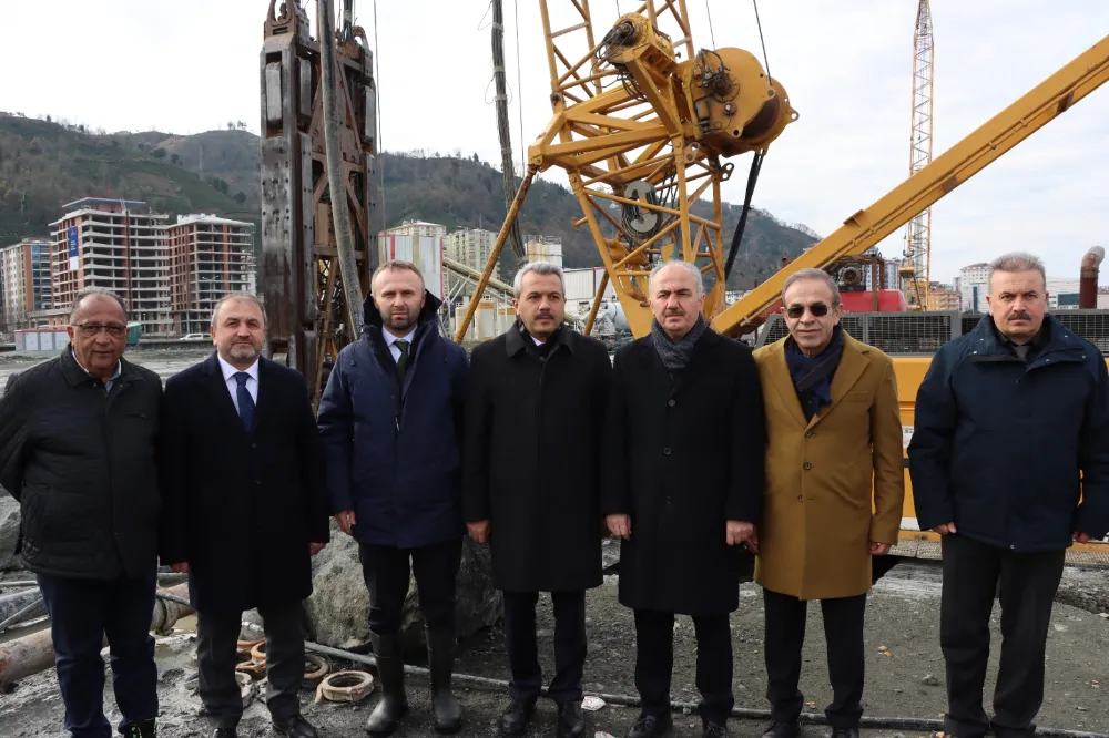 Vali Baydaş ve Başkan Metin Rize Şehir Hastanesi çalışmalarını incelediler