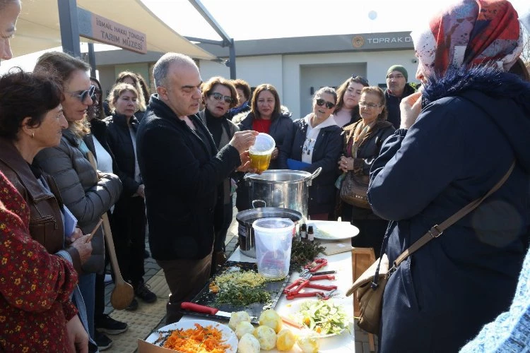 Efes Tarlası Yaşam Köyü’nde zeytinyağı sabunu atölyesi