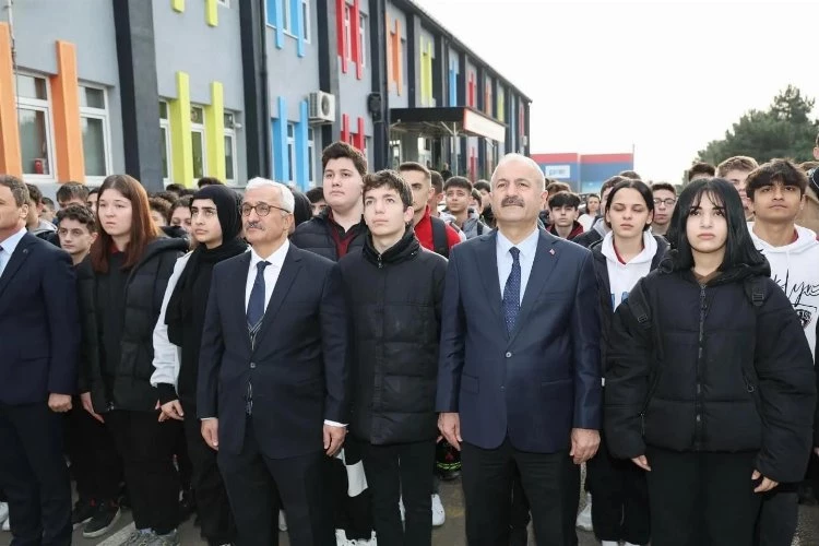 Kaymakam Özyiğit ve Başkan Büyükgöz, Pagev Meslek Lisesi