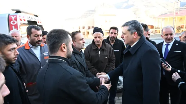 Erzurum Valisi Çiftçi, heyelan yaşanan Çaybaşı Mahallesi