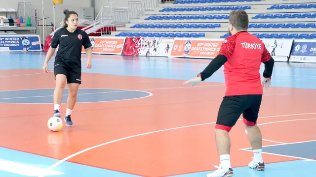 İşitme engelliler futsal takımları, kış olimpiyatlarında şampiyon olup ilki başarmak istiyor