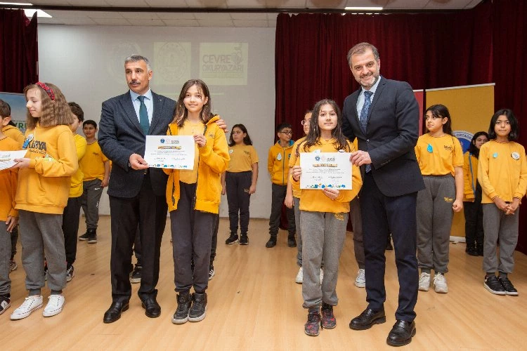 Çevre okuryazarı gençler ödüllendirildi