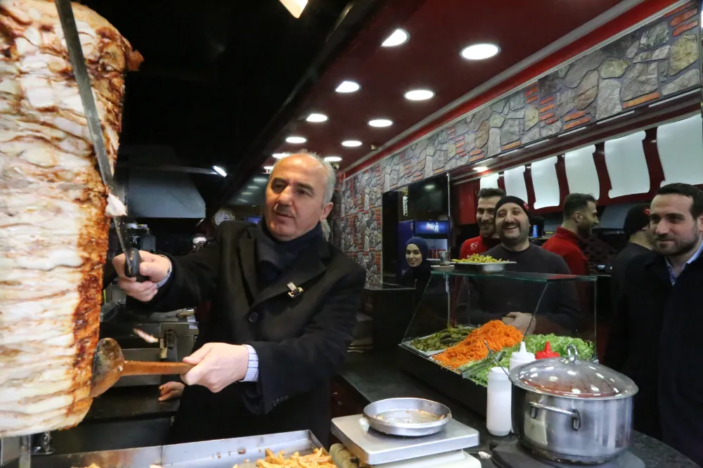 Başkan Metin Atatürk Caddesi