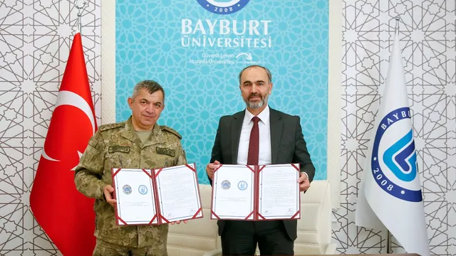 Bayburt Üniversitesi ile Garnizon Komutanlığı arasında yabancı dil eğitim işbirliği protokolü