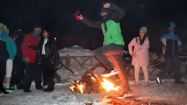 İranlı turistler nevruz ateşini Palandöken