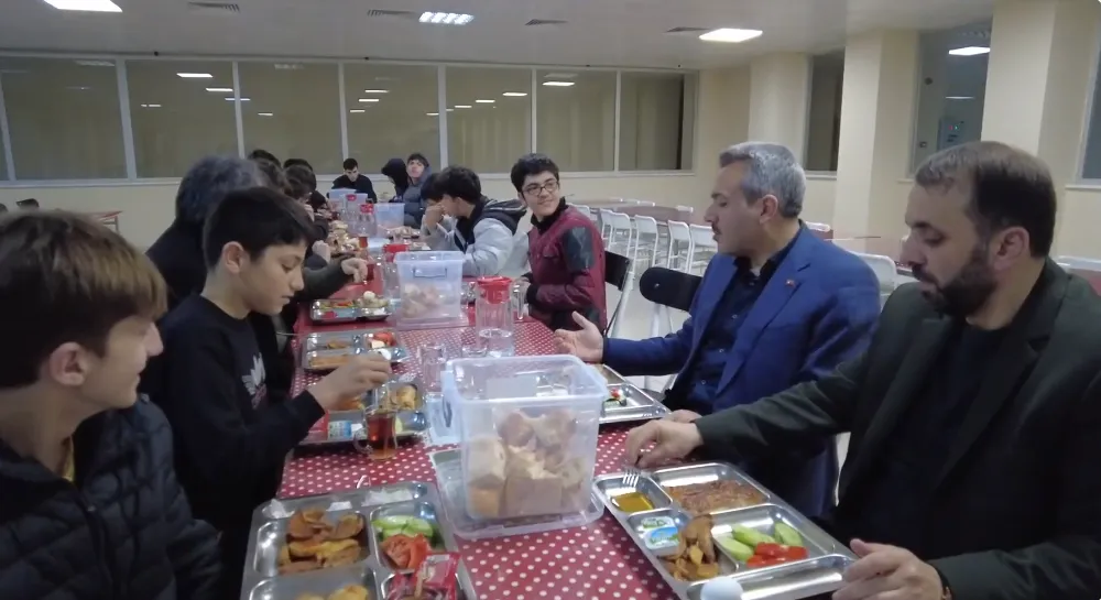 Vali Baydaş sahur programına katıldı