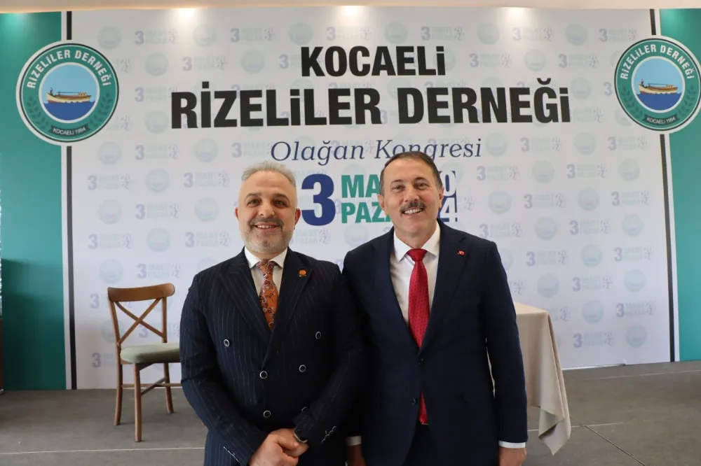 Kocaeli Rizeliler Derneğinde  Bayrak Değişimi! Mevcut Başkan Görevi Devretti...