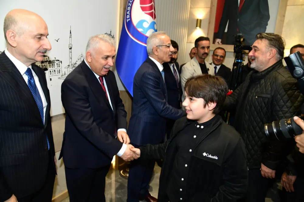 Vali Aziz Yıldırım, Ramazan Bayramı Bayramlaşma Törenine Katıldı