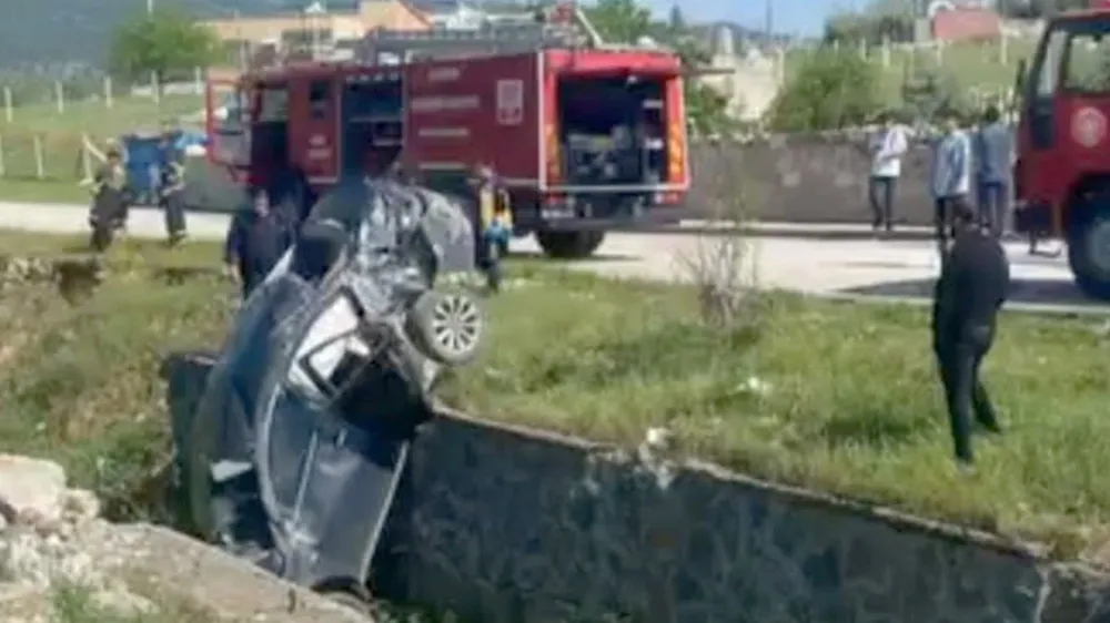 Gaziantep’te otomobil dereye uçtu: 4 yaralı