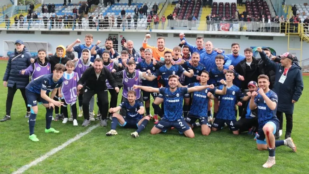 Pazarspor Taraftarının Coşkusuyla: Turgutluspor