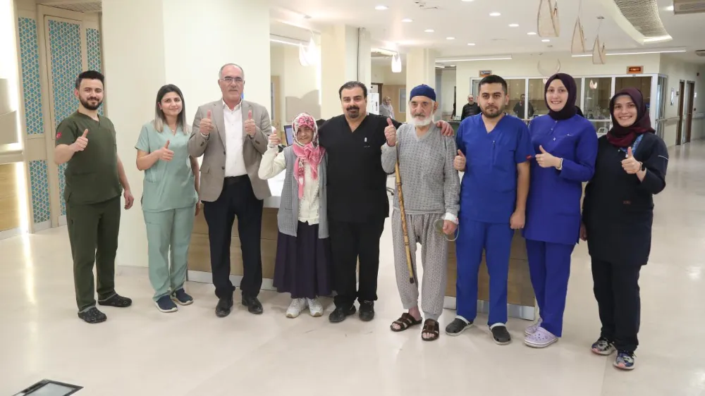 Kalp piliyle yaşayan hasta doktorun çabasıyla 91 yaşında kanseri yendi