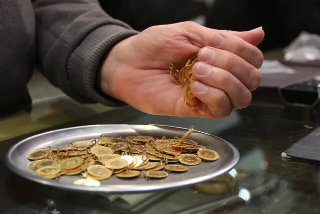 Altın fiyatları hafta sonu yükselişte! 22 Nisan 2024 canlı altın fiyatları ile çeyrek altın, gram altın fiyatı