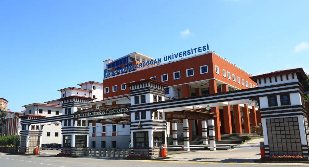 RTEÜ Eğitim Fakültesi Programlarının akredite süresi uzatıldı