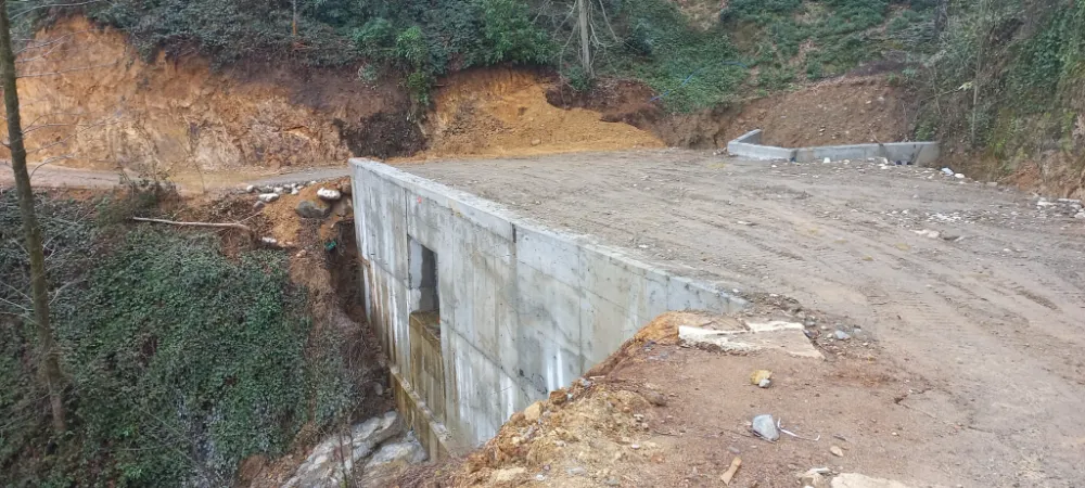 Güneysu Belediyesi hizmetlerine ara vermeden devam ediyor