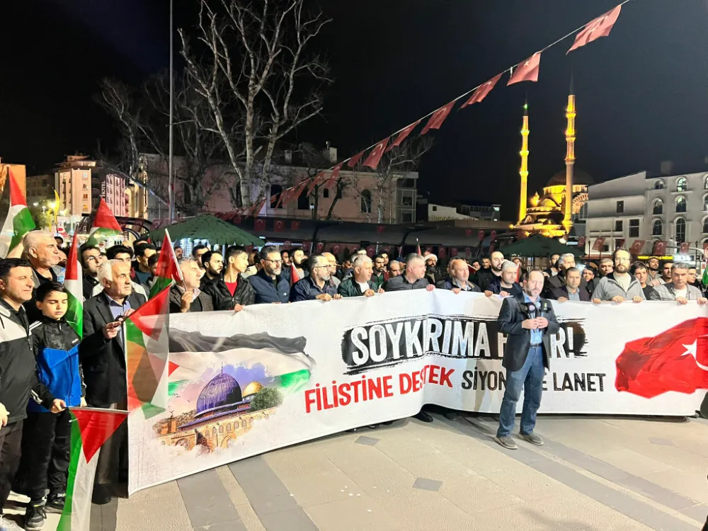 Teravih sonrası Elazığlılar İsrail Protestosunda