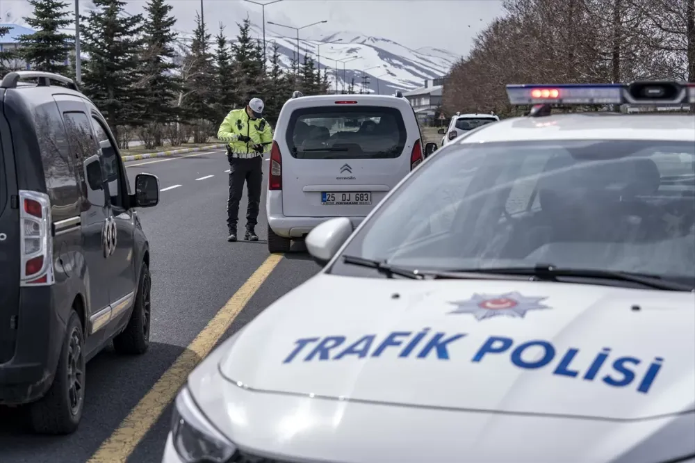 Erzurum polisi bayramda 