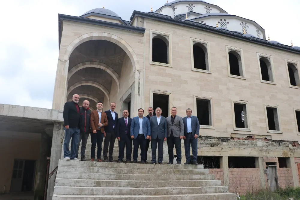 Ardeşen Ensar Camii inşaatı için vatandaşlardan yardım bekleniyor