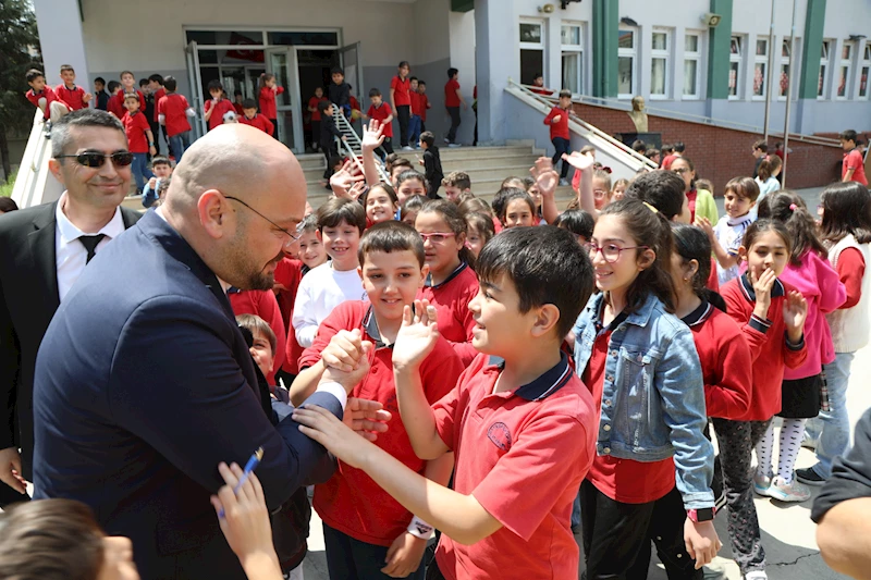 Başkan Türkel, Geleceğin Yazarları ile bir araya geldi