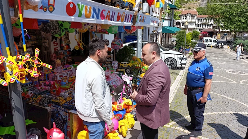 Amasya Belediye Başkanı Sevindi kaldırım işgali konusunda esnafları uyardı