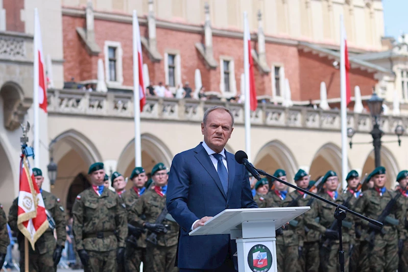 Polonya Başbakanı Tusk: Sınırımızı güçlendirmek için 2,3 milyar euro ayırdık 