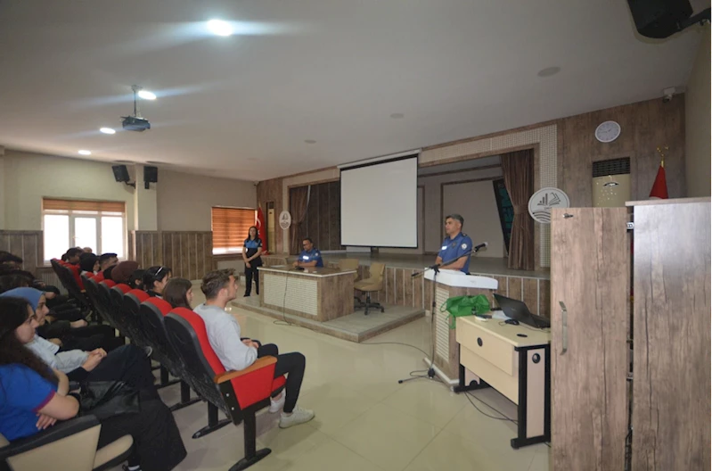 Terme’de polislik meslek tanıtım semineri düzenlendi