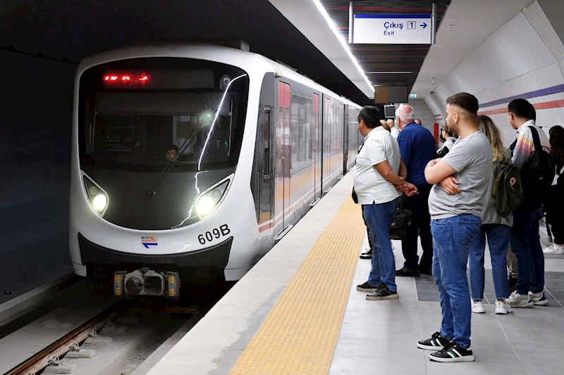 İzmir Metrosu 24 yaşında