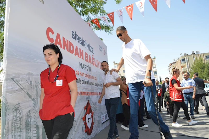 Dünyanın en uzun boylu adamı Sultan Kösen’den kan bağışı çağrısı