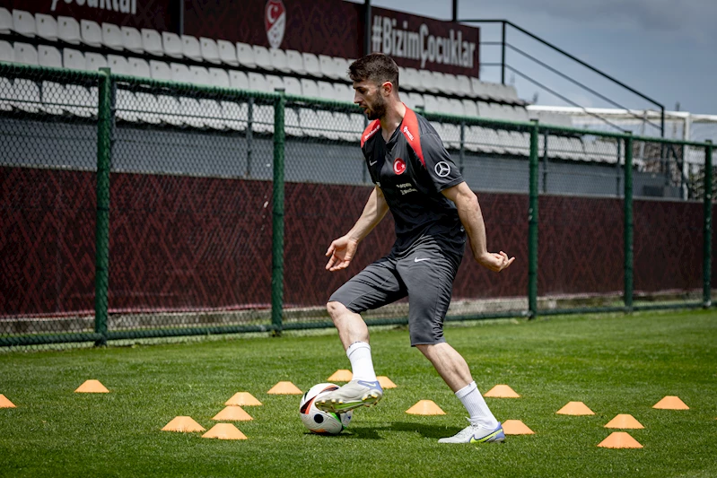 İsmail Yüksek, A Milli Futbol Takımı kampına katıldı