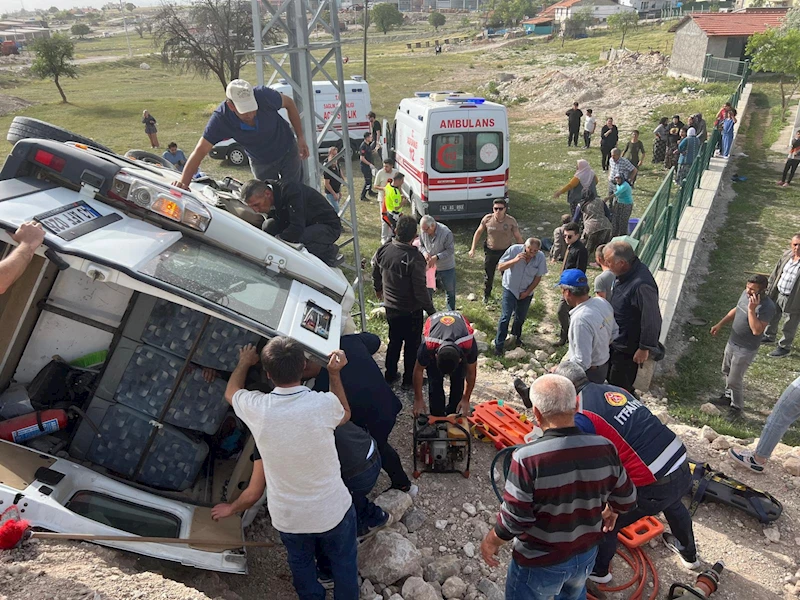 Minibüsün devrildiği kazada yaralandı; 6 gün sonra hastanede öldü